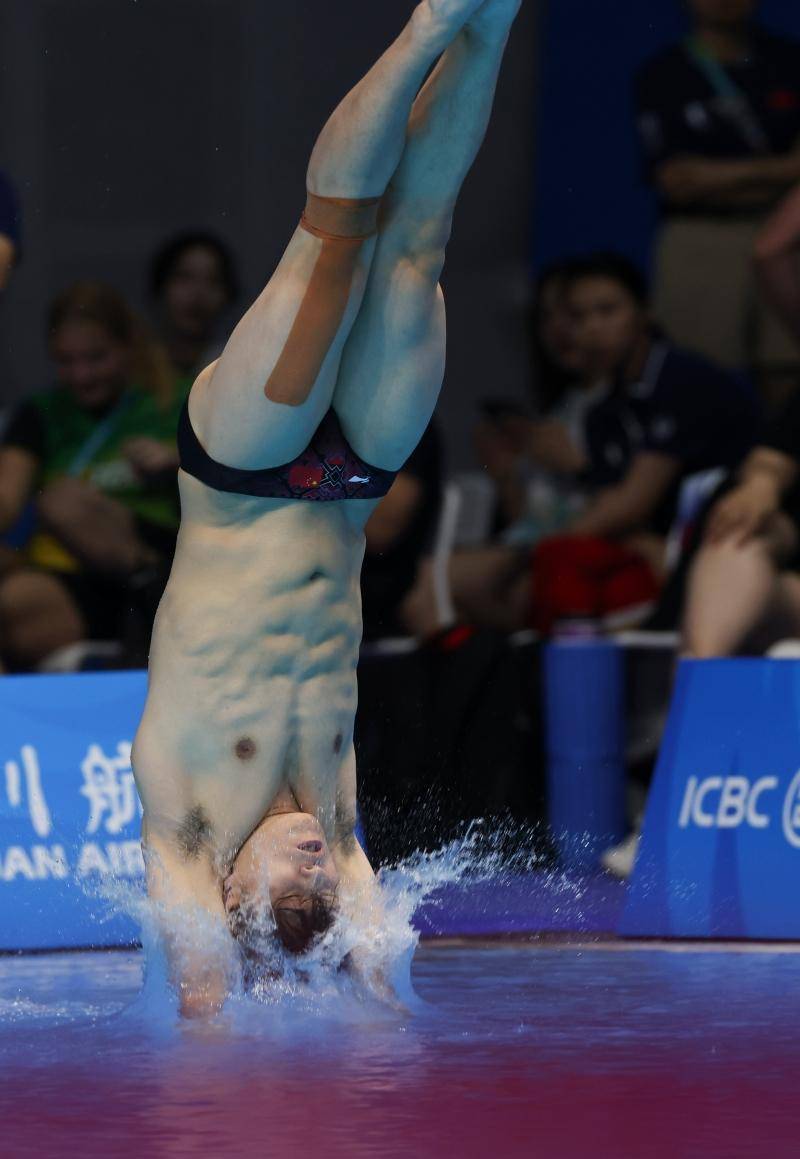 AYX-快船观众热烈欢呼！，德罗巴迎来二十赛季出色发挥观众掌声雷动的简单介绍