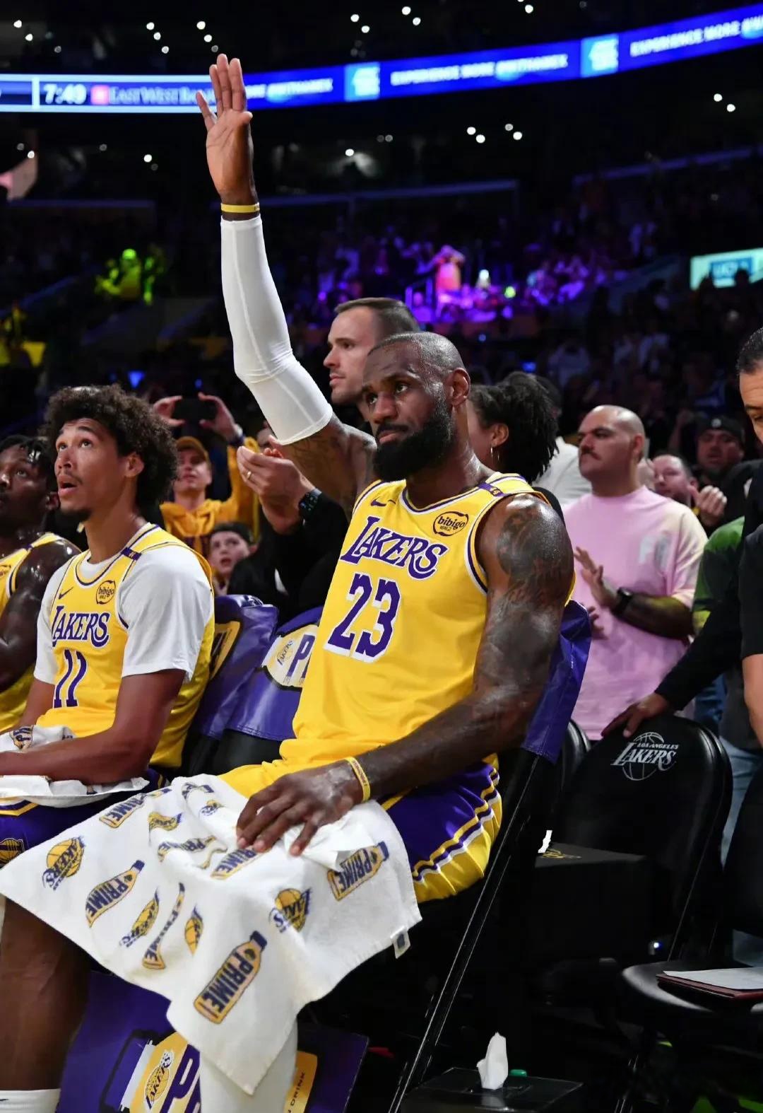 AYX-詹姆斯赛事官方发布大胜新规，日本队争议不断！的简单介绍